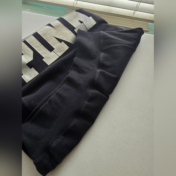 PINK Black Sequin Chi Town Chicago DeepDish Pizza Sweatshirt size S/P - Picture 9 of 13